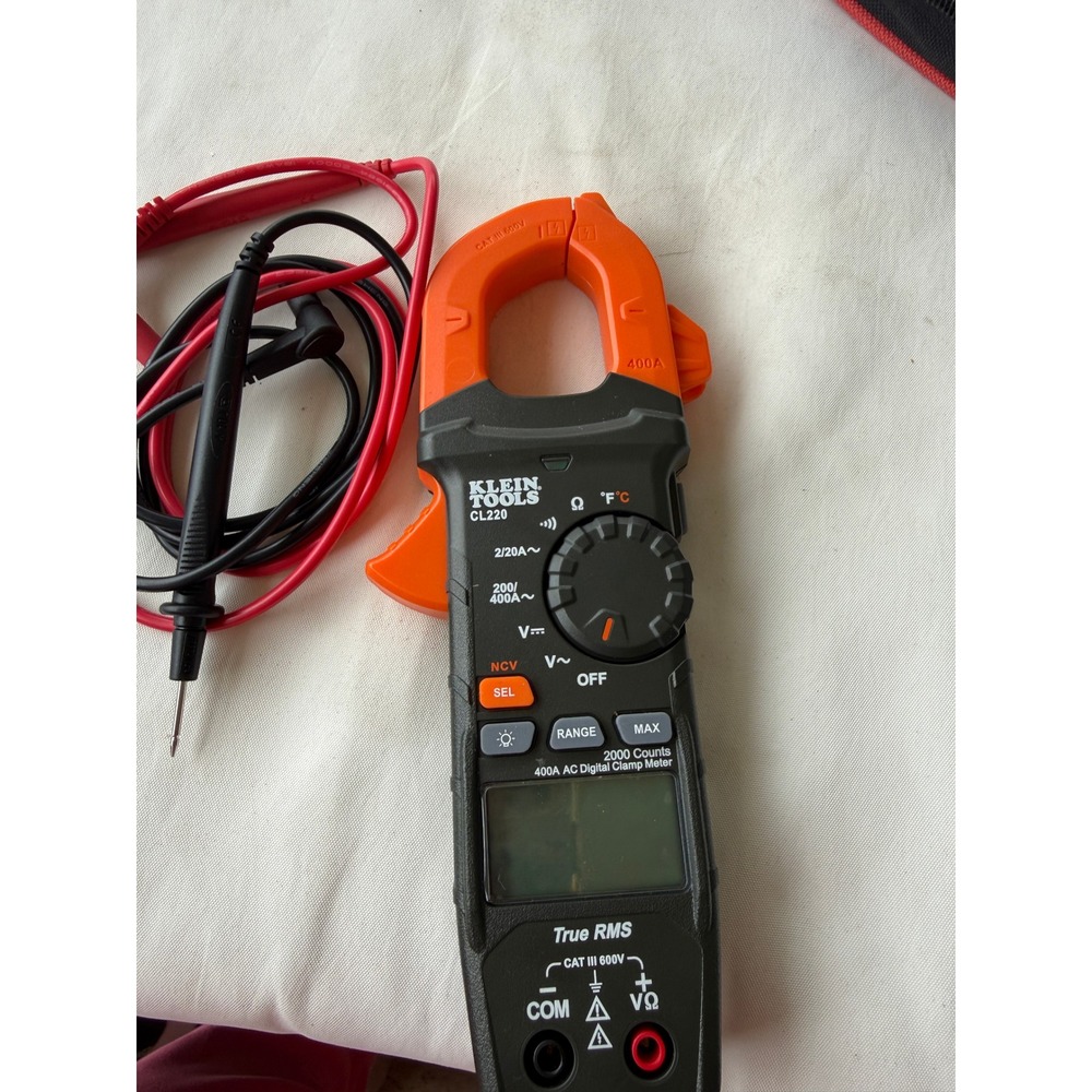 Klein Tools CL220 400A AC Digital Clamp Meter True RMS NCV Backlight‎ with Case